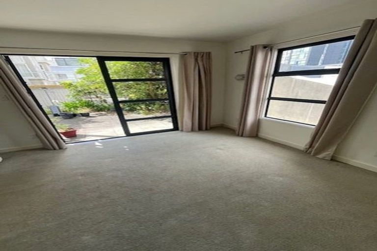 Photo of property in 10e Hobson Street, Thorndon, Wellington, 6011