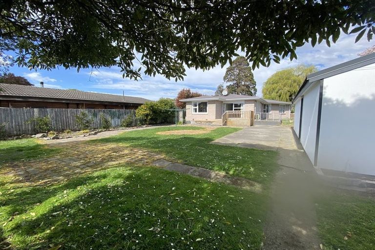 Photo of property in 5 Prestons Road, Redwood, Christchurch, 8051