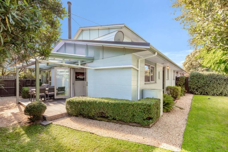 Photo of property in 2/144a Riverlaw Terrace, Saint Martins, Christchurch, 8022