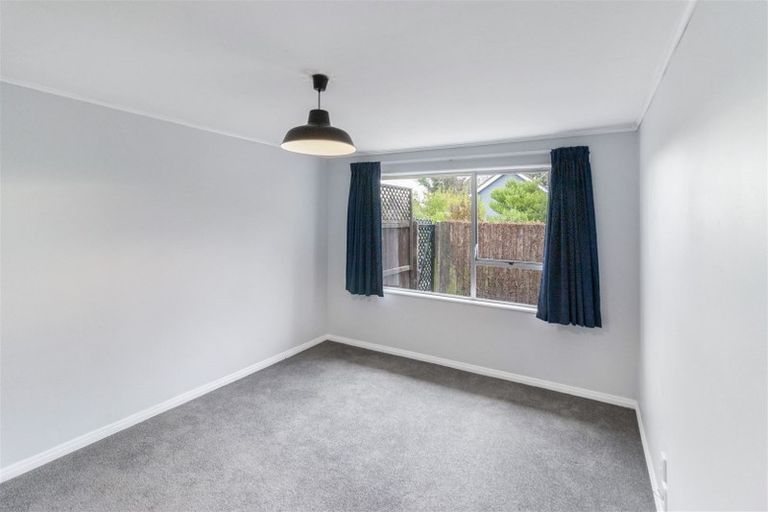 Photo of property in 2/125a Mackenzie Avenue, Woolston, Christchurch, 8023