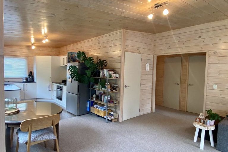 Photo of property in 108a Tauhinu Road, Miramar, Wellington, 6022