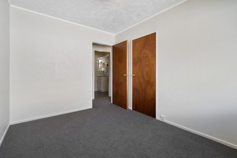 Photo of property in 1b Hendon Place, West End, Palmerston North, 4412