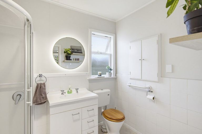 Photo of property in 9 Duke Street, Levin, 5510