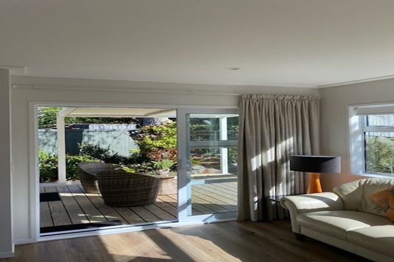 Photo of property in 14 Sale Street, Cockle Bay, Auckland, 2014