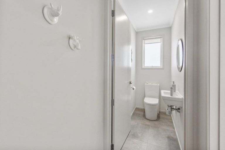 Photo of property in 8 Bankhall Lane, Pokeno, 2402