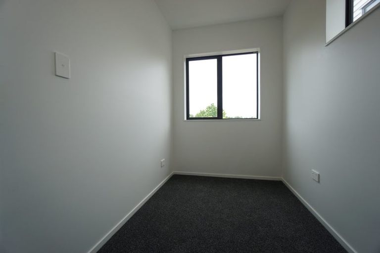 Photo of property in 3/22 Takapu Street, Henderson, Auckland, 0612
