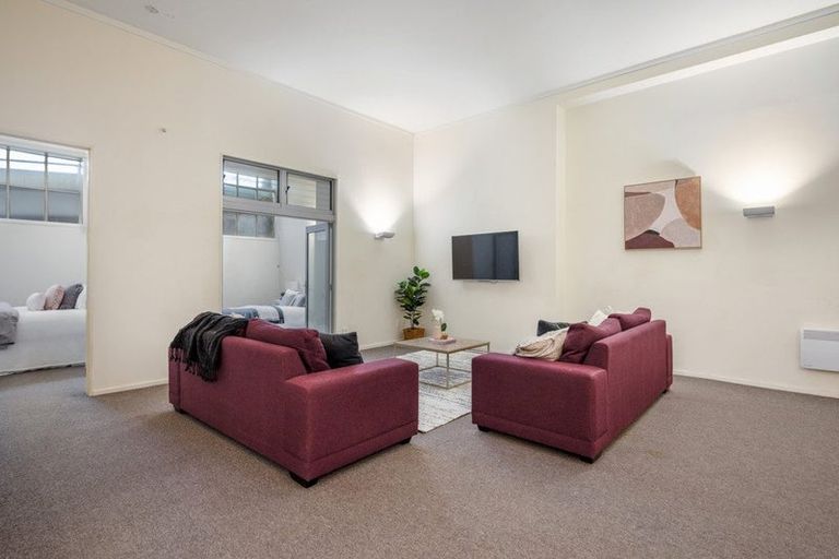 Photo of property in Tennyson Apartments, 18/25 Tennyson Street, Te Aro, Wellington, 6011