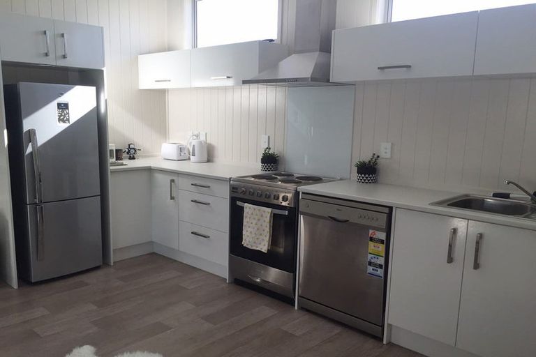 Photo of property in 72 Uxbridge Road, Cockle Bay, Auckland, 2014