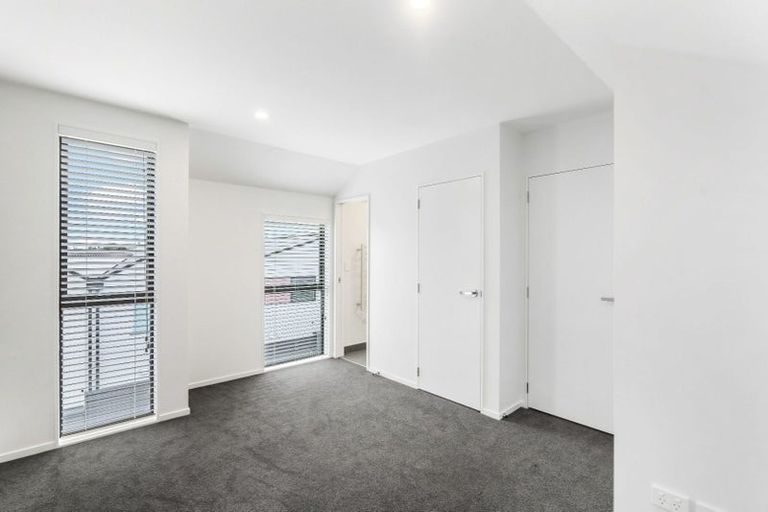 Photo of property in 14 Panoni Lane, Howick, Auckland, 2014