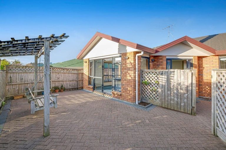 Photo of property in 10 Angel Way, Stanmore Bay, Whangaparaoa, 0932