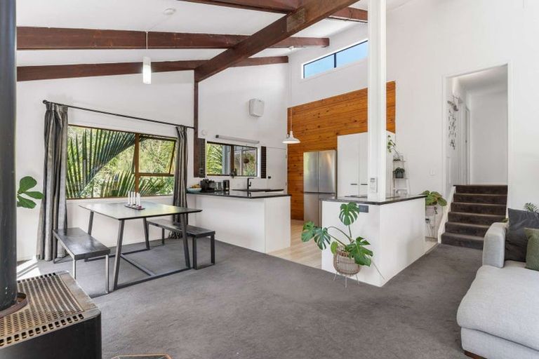 Photo of property in 2/13a Eskdale Road, Birkdale, Auckland, 0626