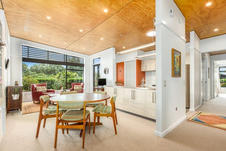 Photo of property in 6 Ferndale Drive, Waikanae, 5036