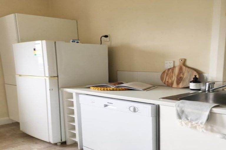 Photo of property in 76 Atkinson Street, South Dunedin, Dunedin, 9012