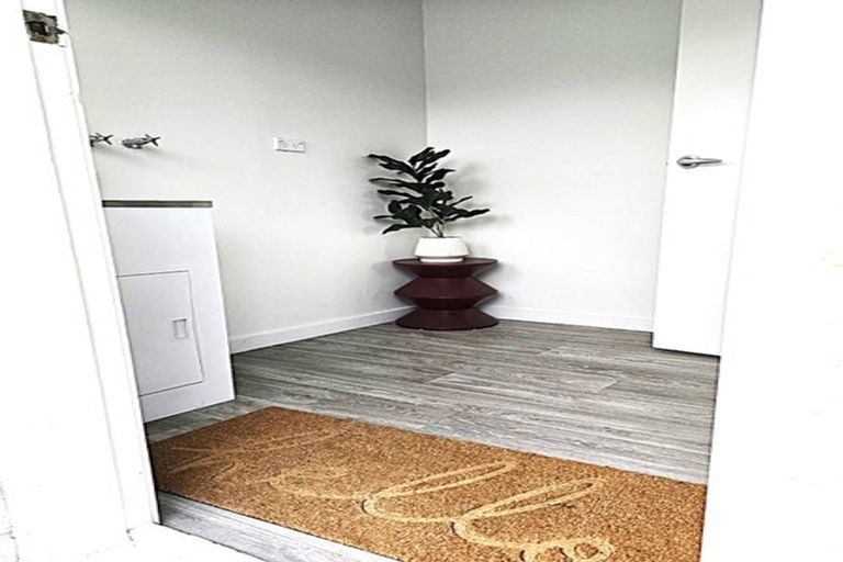 Photo of property in 8 Winiata Place, Otaki, 5512