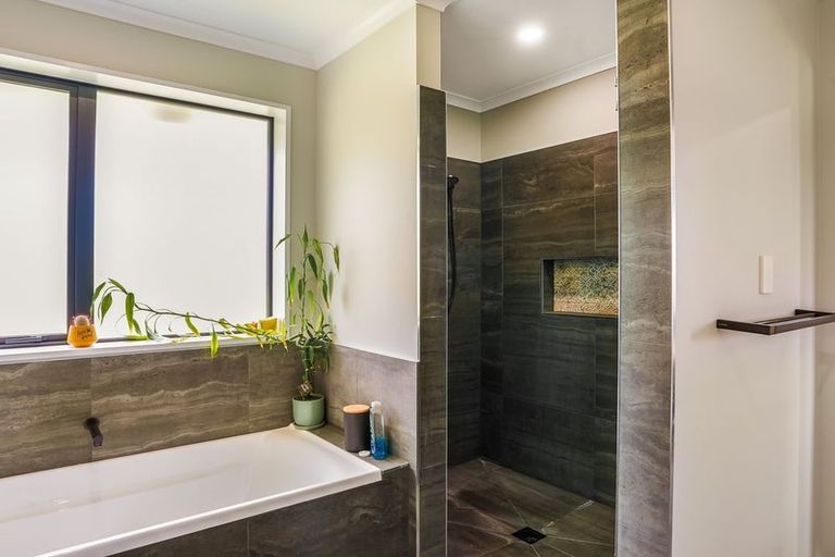 Photo of property in 19 Bragato Way, Te Kauwhata, 3710