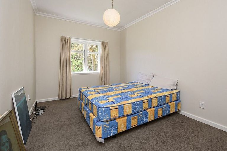 Photo of property in 33 Bentinck Avenue, Strathmore Park, Wellington, 6022