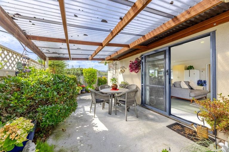 Photo of property in 1/305 Park Road South, Akina, Hastings, 4122