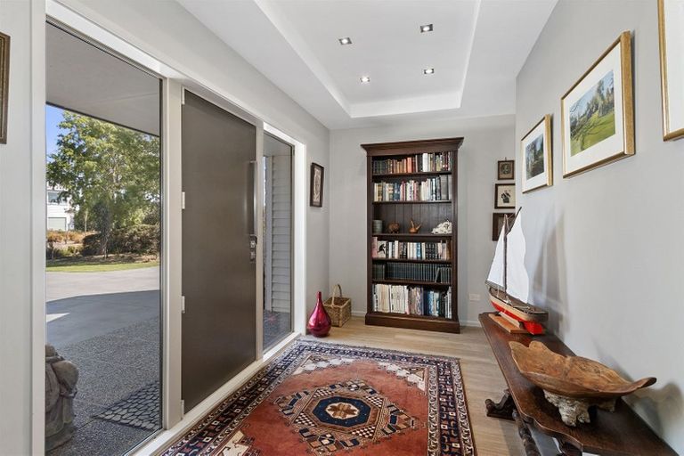 Photo of property in 30 Foresters Crescent, Parklands, Christchurch, 8083