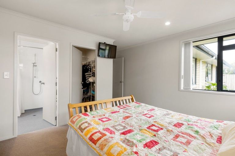 Photo of property in 5 Holcroft Place, Huntington, Hamilton, 3210