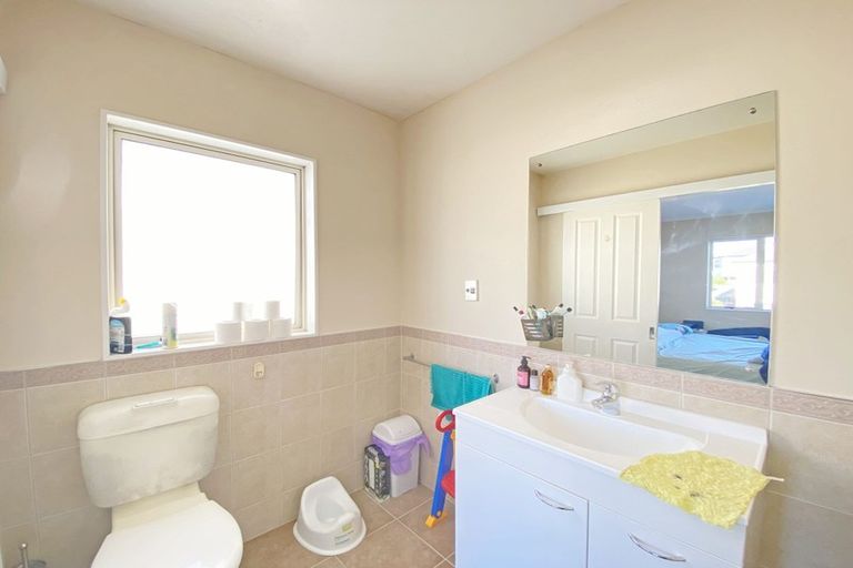 Photo of property in 13 Maypark Crescent, Flat Bush, Auckland, 2016