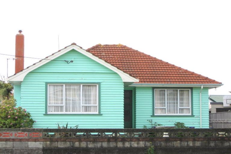 Photo of property in 66a Blake Street, Waitara, 4320