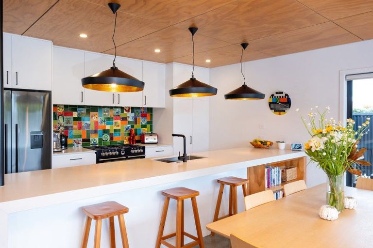 Photo of property in 52 Charles Street, Westshore, Napier, 4110