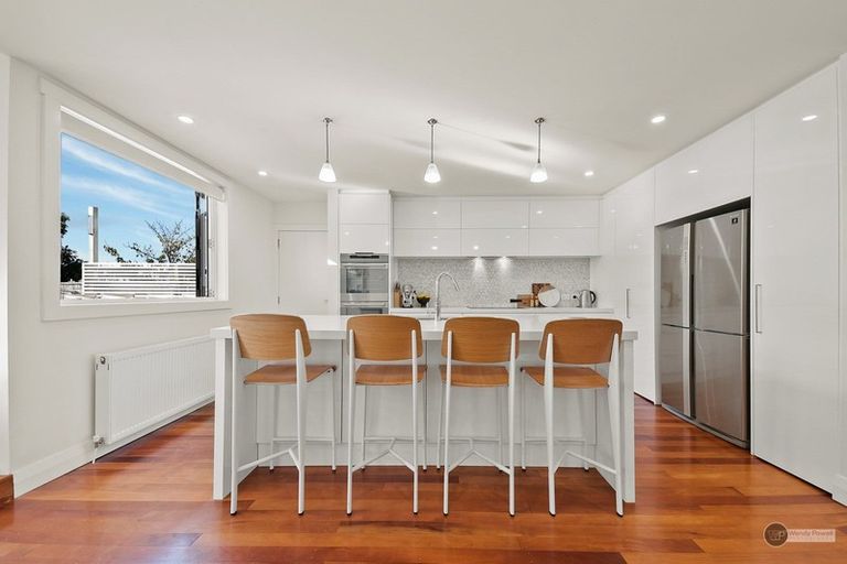 Photo of property in 15 Wilford Street, Woburn, Lower Hutt, 5011