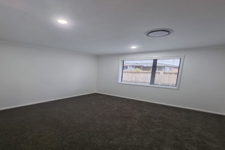 Photo of property in 27 Applemoors Way, Riverhead, 0820