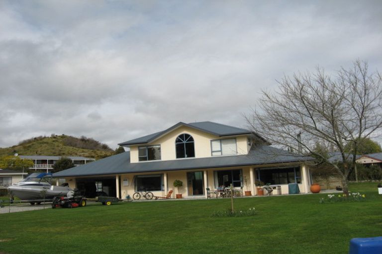 Photo of property in 8 Park Avenue, Takaka, 7110