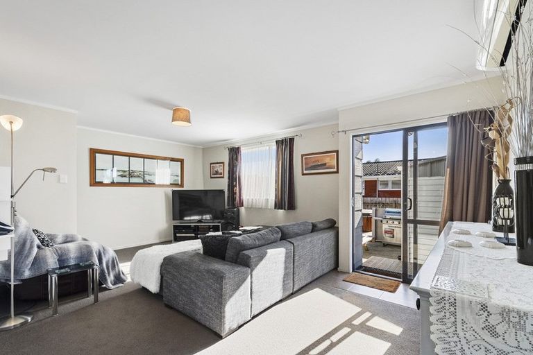 Photo of property in 1/20 Takanini School Road, Takanini, 2112