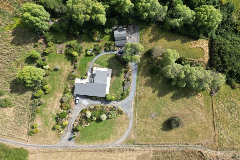 Photo of property in 37 Settlement Hill Road, Owaka, 9586