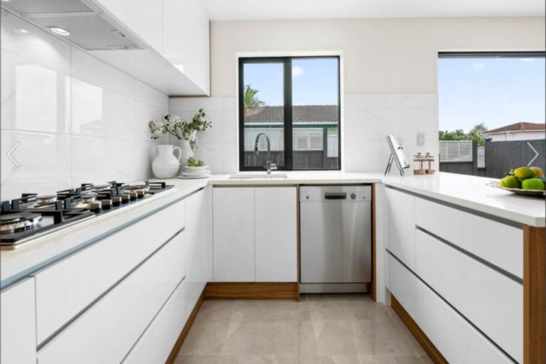 Photo of property in 13b Kingussie Place, Highland Park, Auckland, 2010