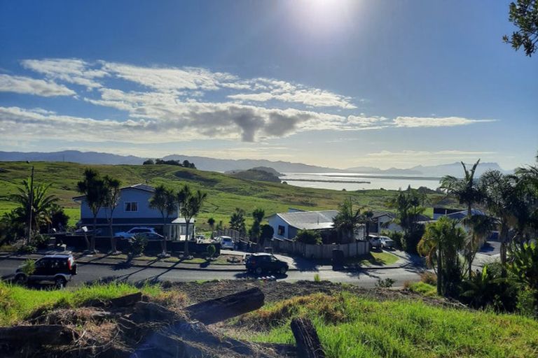 Photo of property in 8 Matakohe Place, Portland, Whangarei, 0178