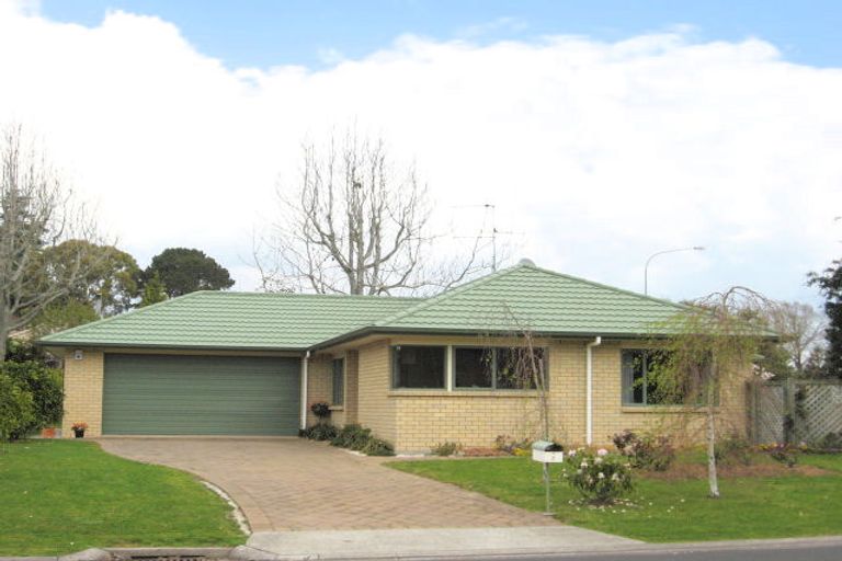 Photo of property in 2 Pembroke Drive, Bethlehem, Tauranga, 3110