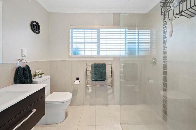 Photo of property in 168a Kawaha Point Road, Kawaha Point, Rotorua, 3010