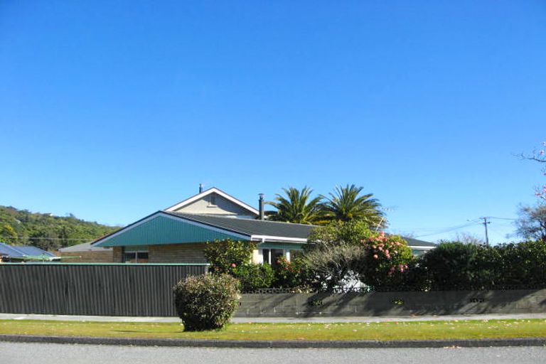 Photo of property in 1 Ida Street, Greymouth, 7805