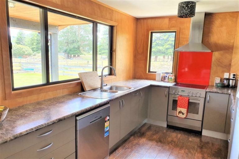 Photo of property in 167 Parkes Line Road, Maymorn, Upper Hutt, 5018