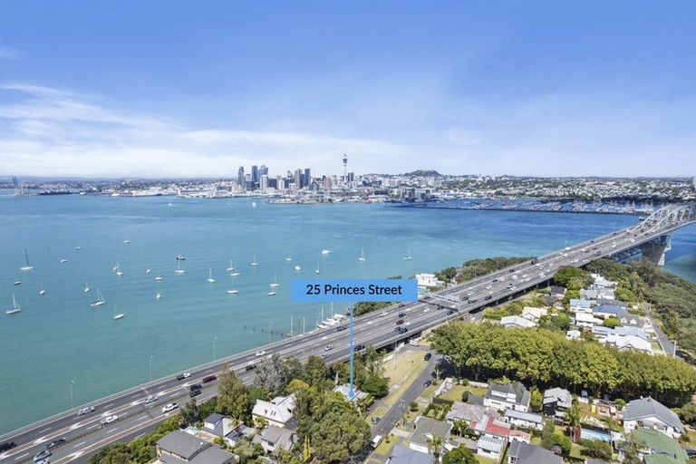 Photo of property in 25 Princes Street, Northcote Point, Auckland, 0627