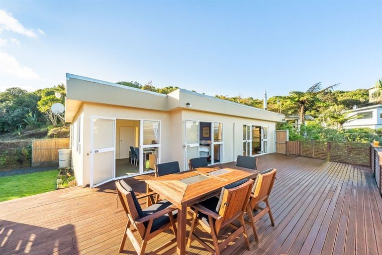 Photo of property in 40 Akatea Road, Korokoro, Lower Hutt, 5012