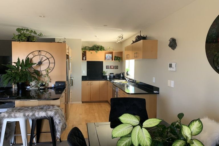 Photo of property in 2/1086 Papamoa Beach Road, Papamoa Beach, Papamoa, 3118