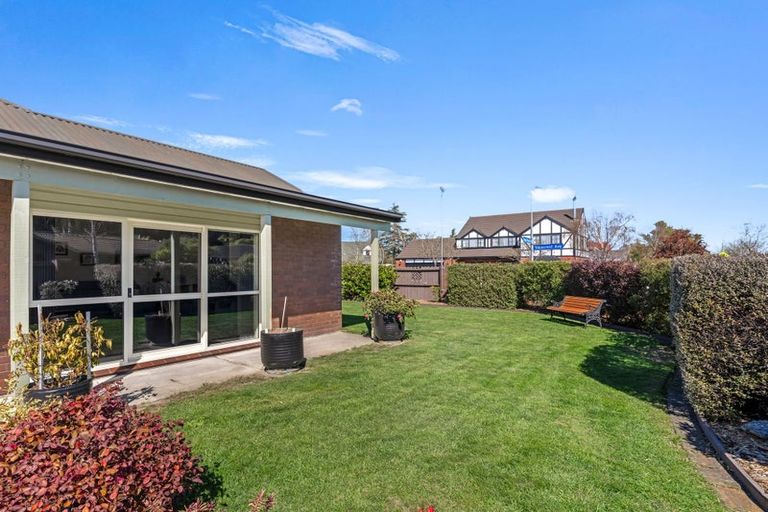 Photo of property in 150 Royal Park Drive, Parklands, Christchurch, 8083