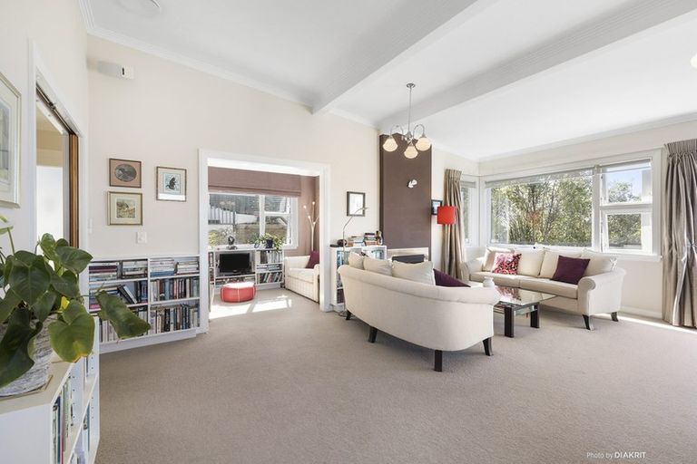 Photo of property in 47 Harbour View Road, Northland, Wellington, 6012