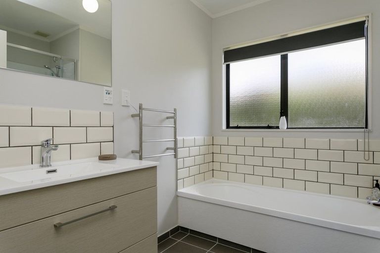 Photo of property in 1/2 Sinton Row, Nukuhau, Taupo, 3330