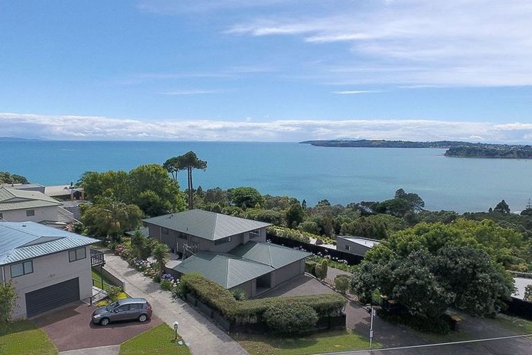Photo of property in 142 Vipond Road, Stanmore Bay, Whangaparaoa, 0932