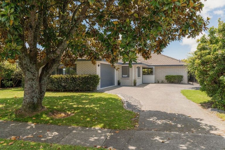Photo of property in 14 Stableford Drive, Pyes Pa, Tauranga, 3112
