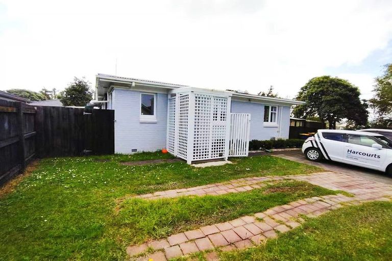 Photo of property in 416 West Coast Road, Glen Eden, Auckland, 0602