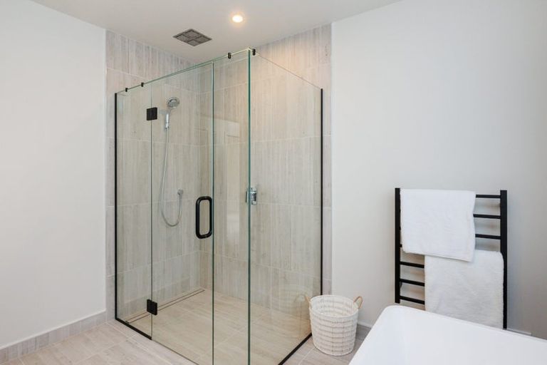 Photo of property in 156 Pacific Drive, Fitzherbert, Palmerston North, 4410