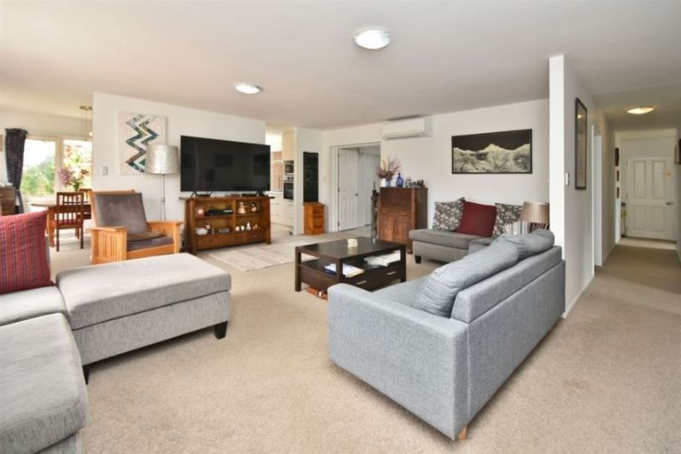 Photo of property in 6 Primula Place, Waimairi Beach, Christchurch, 8083