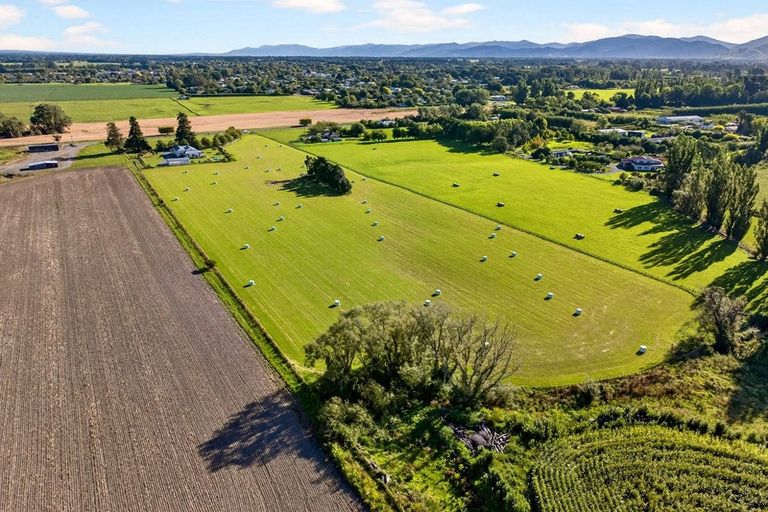 Photo of property in 23a Hupenui Road, Ahikouka, Greytown, 5794