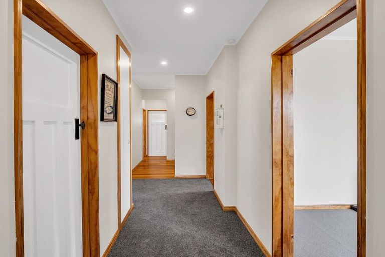 Photo of property in 27 Moore Avenue, Tawhero, Whanganui, 4501